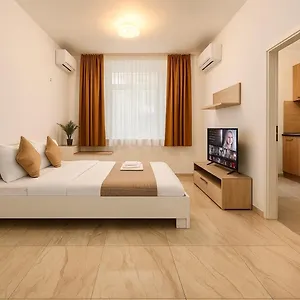  Apartament Adress Ad9